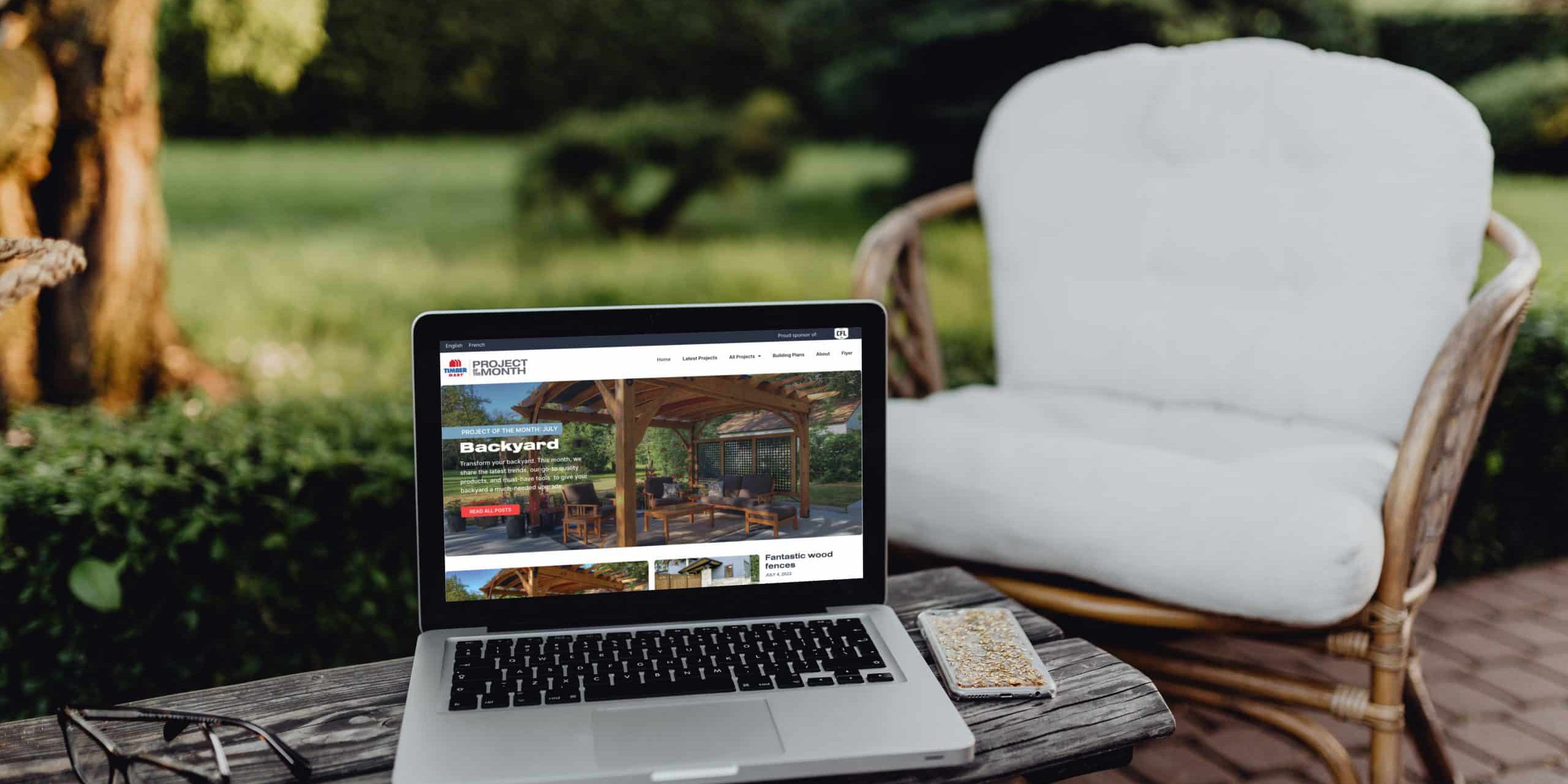 Project of the Month Website_Laptop