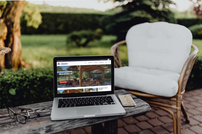 Project of the Month Website_Laptop