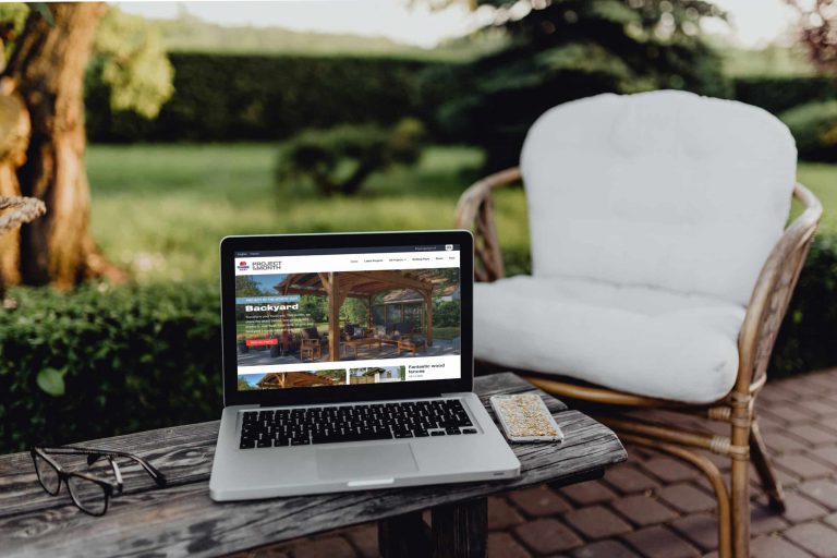 Project of the Month Website_Laptop